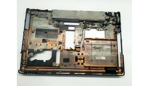 Нижняя часть корпуса для ноутбука HP ProBook 6550b, 15 6 "6070B0436901, Б / У. Все крепления целые. Без повреждений.