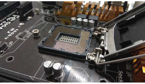 Нова Материнська плата для ПК Gigabyte GA-H97-D3H, Rev:1.1, Socket 1150. Не тестована, є погнуті ніжки на процесорі (фото).