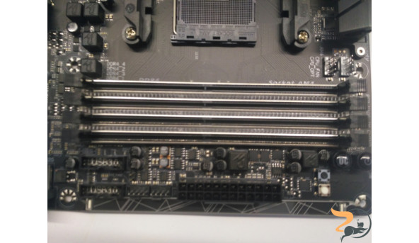 Нова Материнська плата для ПК GIGABYTE AORUS GA-AX370-Gaming 5. Socket AM4. НЕ РЕАГУЄ НА КНОПКУ ВКЛЮЧЕННЯ - 308134