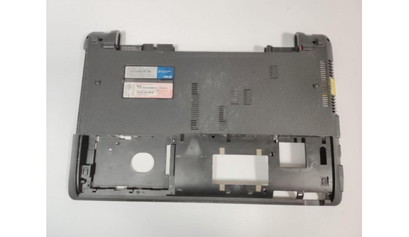 Нижня частина корпуса для ноутбука Asus X54C, 15.6", Б/В. Є тріщинки на кріпленнях (фото)