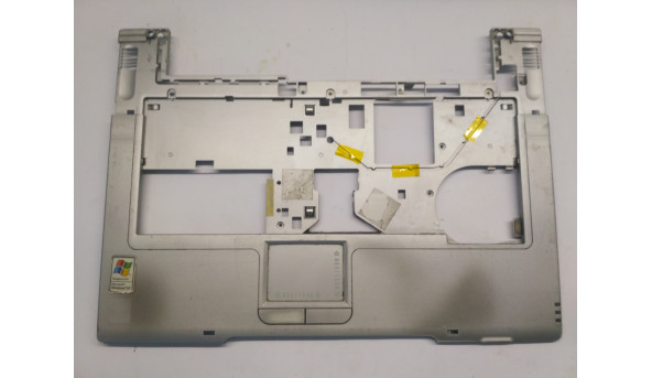 Середня частина корпуса для ноутбука  MSI M610 , 15.0", E21-1004100-Y28, Б/В. Кріплення всі цілі. Є потерьості та подряпини, відсутня верхня панель