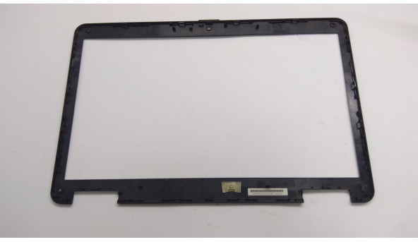 Рамка матриці корпуса для ноутбука Emachines E525, 15.6", AP06R000D00, Б/В. Всі кріплення цілі.Без пошкоджень. - 308156