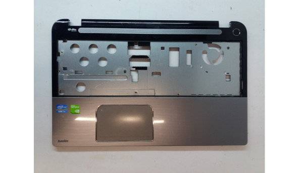 Рамка матрицы корпуса для ноутбука Toshiba Satellite A300, 15 4 ", 6051B0264002, Б / У. Все крепления целые. Без повреждений.