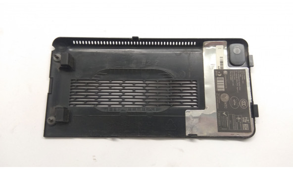 Сервісна кришка для ноутбука HP Pavilion dv4, dv4-2040us, Б/В. В хорошому стані, зламаний маленький шматочок (фото).