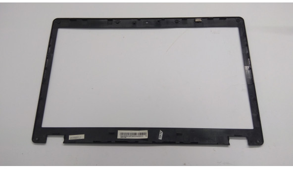 Рамка матрицы корпуса для ноутбука Emachines E528, 15 6 ", EAZR6006010-1, Б / У. Все крепления целые. Без повреждений. - 308204