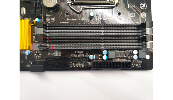 Материнська плата для персонального комп'ютера GIGABYTE GA-Z97M-D3H, rev.1.0, Socket LGA 1150, нова, протестована, робоча, зламаний фіксатор оперативної пам'яті - 308344