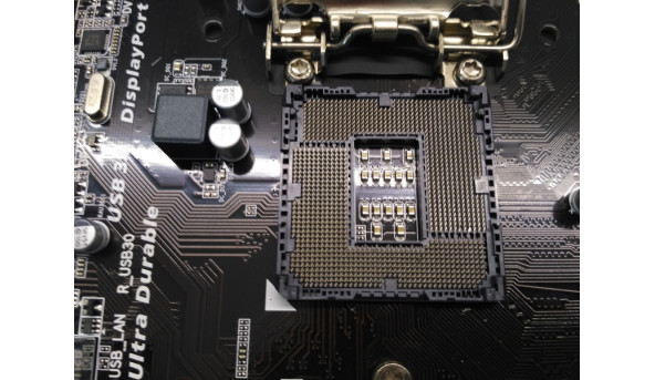Нова материнська плата для ПК GIGABYTE GA-H110M-D2P, rev.1.0, аналог GA-H110M-S2HP, Socket 1151, плата стартує, потім вимикається, погнуті ніжки сокета(фото) - 308353