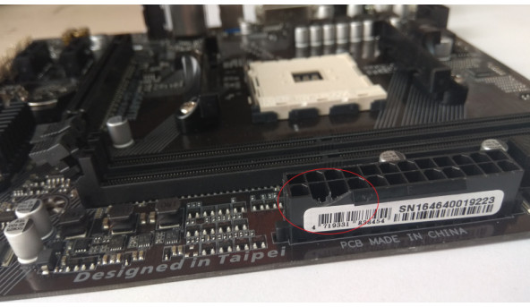 Материнська плата для ПК Gigabyte GA-B350M-D2, Socket AM4, НАРАЗІ НЕ ПІДТРИМУЄ RYZEN. Тестована, робоча. Є скол на роз'ємі ATX (фото). - 308363