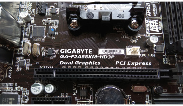 Нова материнська плата для ПК Gigabyte GA-F2A88XM-HD3P, Rev:1.0, Socket FM2+. Не виводить зображення.