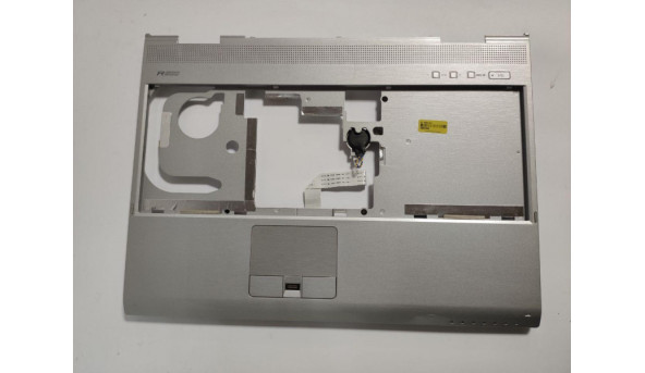 Середня частина корпуса для ноутбука LG LGR50, R500, 15.4", ABQ32105311, б/в. В хорошому стані, без пошкодженнь.