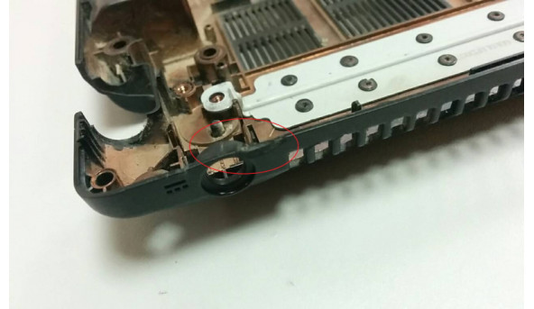 Нижня частина корпуса для ноутбука Packard Bell NEW91, 15.6", AP0CB0004000, Б/В. Одне кріплення має тріщину - 308416