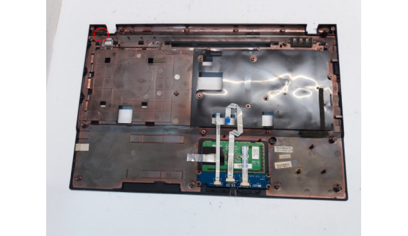 Середня частина корпуса для ноутбука TERRA Mobile 1528, 6-39-E5182-013, Б/В, Пошкоджено одне  кріплення, трішина біля тачпада.