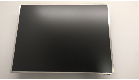 Матриця TORISAN, TM133XG-02L07A, 13.3", 20-pin, CCFL, 1024x768, Б/В.Зображення мерехтить, скоріше за все не підходить розширення. Є незначні сліди відклавіатури.