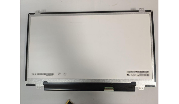 Матриця LG Display, LP140WF6 (SP)(B3), 14.0'', LED, FHD 1920x1080, IPS, 30-pin, Slim, б/в, має декілька засвітів які помітно при роботі, та є незначні сліди від клавіатури, та присутні подряпини - 308617