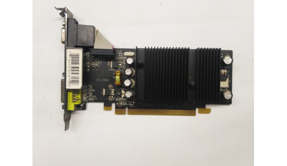 Відеокарта XFX GeForce 7100 GS, 256MB(512), DDR2 SDRAM, PCI-E x16, б/в, не робоча, є сліди ремонту