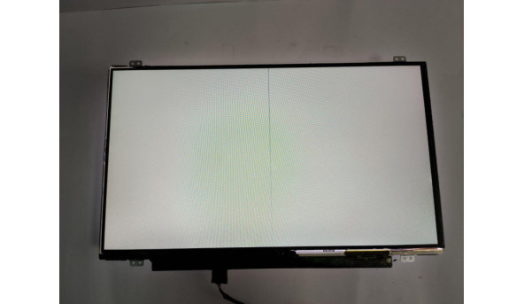 Матриця LG Display, LP140WHU(TP)(B2), 14.0", 30-pin, LCD HD 1366x768, slim, б/в, Є полоса по центрі, маленький засвіт та дві чорні цятки - 308625