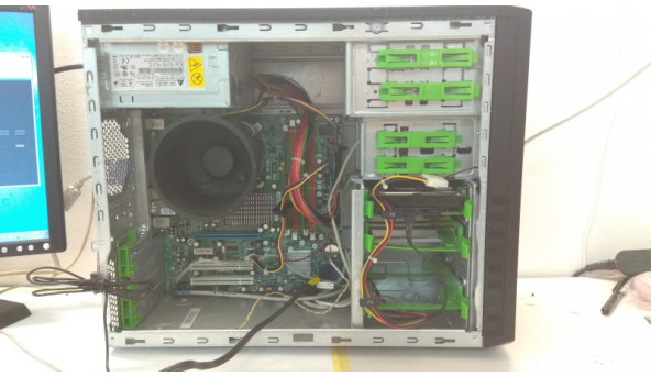 Брендовий Системний блок Acer Veriton, Материнська плата Acer MG43M, Ver:1.1. Процесор Dual Core Intel Pentium E5500, 2800Mhz. Жорсткий диск Western Digital 250gb. Оперативна пам'ять DDR3-1066, 4gb. - 308657