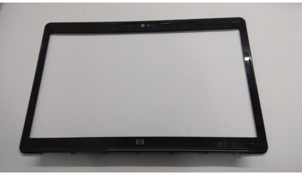 Рамка матриці корпуса для ноутбука HP Pavilion dv7, dv7-2106eg, 17.3", 519041-001, Б/В. Всі кріплення цілі. Без пошкоджень.
