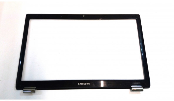 Рамка корпуса для ноутбука Samsung RС730, 17.3", ba75-02687a, Б/В. Всі кріплення цілі, Подряпини, потертості.