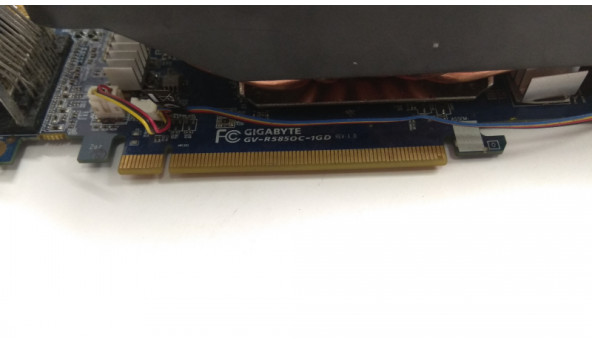 Відеокарта Gigabyte Radeon HD5850, 1024MB, GDDR5, GV-R5850C-1GD,  Rev:1.0, 256-bit, PCI-Express x16 2.х.  Не робоча, в ремонті не була, присутні незначні сліди залиття.
