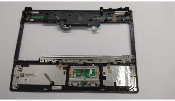 Середня частина корпуса для ноутбука HP Compaq 6530b, 14.1", 6070B0234101, Б/В. Всі кріплення цілі. Є подряпини.