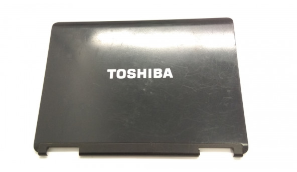 Кришка матриці корпуса для ноутбука Toshiba Satellite L40-14B, 15.4", 13GNQA1AP011-4TB, Б/В. Всі кріплення цілі. Без пошкоджень. Є незначні подряпини.