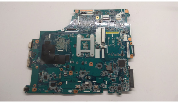 Материнська плата для ноутбука Sony Vaio VPCF1, 1P-0107J00-8011, Rev:1.1, Б/В.  Не стартує, є сліди прогріву та пошкоджений роз'єм ОЗП (фото).
