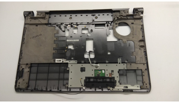 Середня частина корпуса для ноутбука Sony Vaio VPCF1, 16.4", 012-101B-2676-A, Б/В. Всі кріплення цілі. Без пошкоджень. Є незначні потертості. - 308796