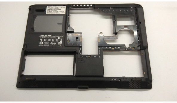 Нижня частина корпуса для ноутбука Asus F5R, 15.4", 13GNLF1AP054, Б/В. Всі кріплення цілі. Без пошкоджень.
