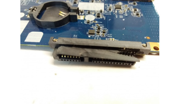 Материнська плата для ноутбука Sony Vaio SVF153A2TT SVF153A SVF153 DAHKDAMB6A0, Rev:A, Б/В. Стартує, не виводить зображення, пошкоджено роз'єми Ram, HDD (фото). Процесор: INTEL Core i5-4200U, SR170, Відео: NVIDIA N14P-GV2-S-A1 GeForce GT740M, - 308890