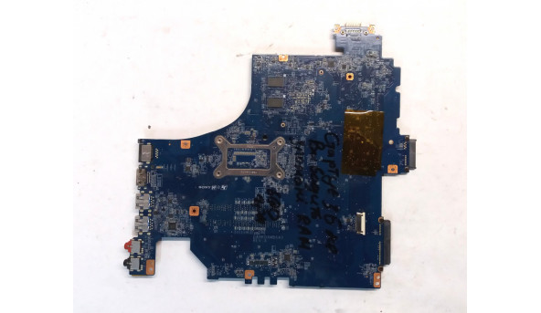 Материнська плата для ноутбука Sony Vaio SVF153A2TT SVF153A SVF153 DAHKDAMB6A0, Rev:A, Б/В. Стартує, не виводить зображення, пошкоджено роз'єми Ram, HDD (фото). Процесор: INTEL Core i5-4200U, SR170, Відео: NVIDIA N14P-GV2-S-A1 GeForce GT740M, - 308890