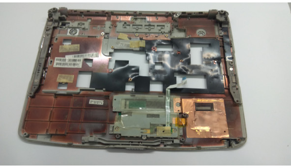 Середня частина корпуса для ноутбука Acer Aspire 5720Z, 15.4", AP01K000100, Б/В. Є зламане кріплення (фото). - 308963
