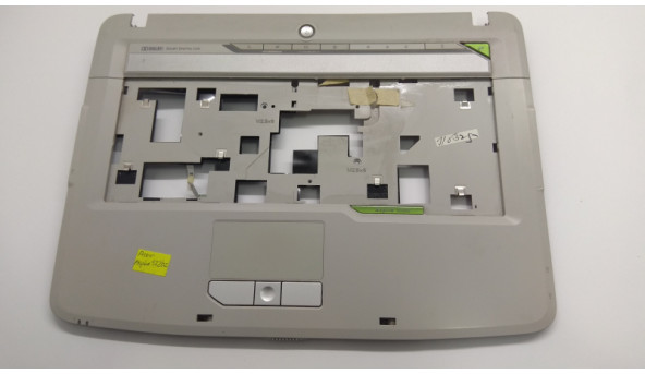 Середня частина корпуса для ноутбука Acer Aspire 5720Z, 15.4", AP01K000100, Б/В. Є зламане кріплення (фото).