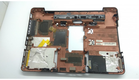 Нижня частина корпуса для ноутбука Toshiba SATELLITE A300D-17E, 15.4", 35BL5BA0040, Б/В. Є зламані кріплення та присутня тріщина (фото). - 309028
