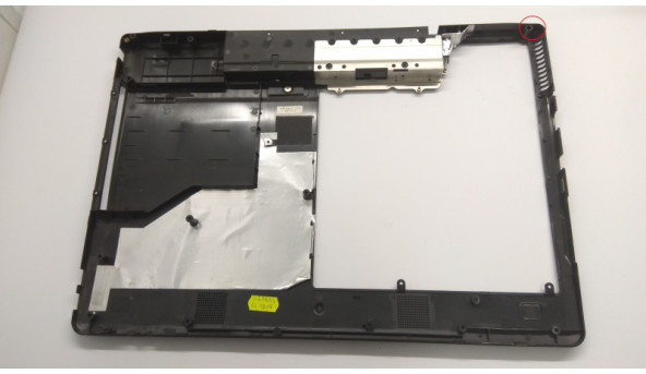 Нижня частина корпуса для ноутбука Fujitsu Amilo Li 1818, 17.0", 72G117261-50F, Б/В. Є зламане одне кріплення. - 309031