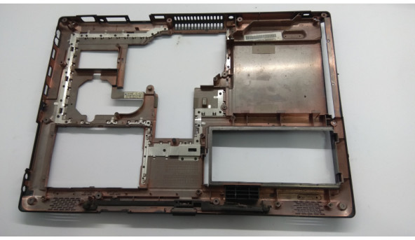 Нижня частина корпуса для ноутбука Asus F5Z, 15.4", 13GNLI1AP013-2, Б/В. Всі кріплення цілі. Без пошкоджень. - 309075