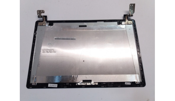 Кришка матриці корпуса разом з петлями для ноутбука Acer Aspire V3-371, RAY46002B05, 141010A02, Б/В, Всі кріплення цілі, вмятини, - 309131
