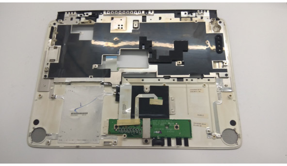 Середня частина корпуса для ноутбука Toshiba Satellite SP10-554, 15.4", APAL003J00, Б/В. Всі кріплення цілі. Без пошкоджень. - 309156