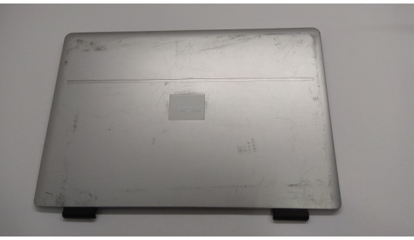Кришка матриці корпуса для ноутбука  Fujitsu Siemens Amilo PA1510, Pi1505, 15.4", 83gl50051-00, Б/В. Всі кріплення цілі. Без пошкоджень. Є подряпини.
