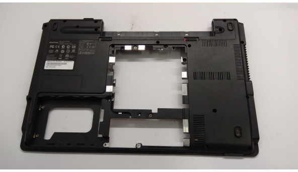 Нижня частина корпуса для ноутбука Emachines E728, ZRGA, 15.6", TSA36ZRGBATN001, Б/В. Всі кріплення цілі. Без пошкоджень.