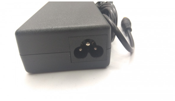 Зарядка для ноутбука Samsung, Model: AP04214-UV, Input: 100-240V, 50-60Hz-1.1A, Output: 19V-4.74A, Нова - 309283
