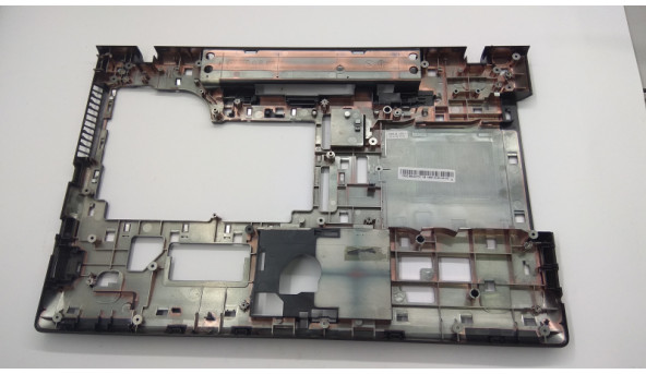 Нижня частина корпуса для ноутбука Lenovo IdeaPad G710, 17.3", 13N0-B5A0701, Б/В. Всі кріплення цілі. Без пошкоджень. - 309290