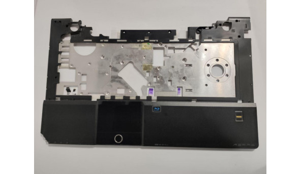 Середня частина корпуса для ноутбука Acer Aspire 8943G, 8943, 18.4", 3LZYATATN00, б/в,  Зламаний кут разом з кріпленням (фото).