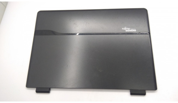 Кришка матриці корпуса для ноутбука Fujitsu Amilo Pi 2550, 15.4", 83gp55050-20, Б/В. Всі кріплення цілі. Без пошкоджень. Є подряпини.