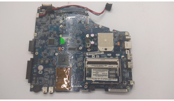 Материнська плата для ноутбука Toshiba Satellite A200, LA-3631P, Rev:2.0, Б/В.  Плата циклічно перезагружається. Є пошкоджене USB (фото).