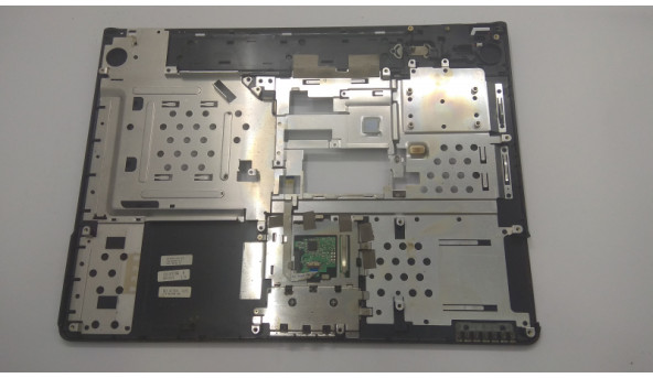 Середня частина корпуса для ноутбука Fujitsu Amilo Pro V2085, MS2176, 15.4", 60.4B301.011, Б/В. Всі кріплення цілі. Без пошкоджень. - 309645