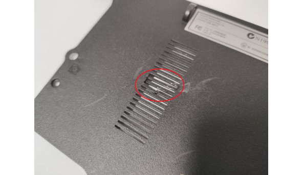 Сервісна кришка, для ноутбука MSI CX620, CX630, A6200, 681J212Y31A, E2P-681J2XX-Y31, Б/В, Зламане кріплення, замочки, та решітка (фото). - 309675