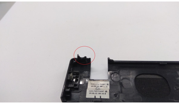 Накладка, на середню частину корпуса для ноутбука HP ProBook 4410s, 4411s, 572725-001, Б/В, зламані кріплення (фото). - 309975