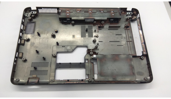 Нижня частина корпуса для ноутбука Samsung R530, NP-R530, 15.6", BA81-08526A, Б/В. Всі кріплення цілі. Без пошкоджень. - 309979