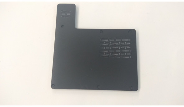 Сервісна кришка для ноутбука Dell Vostro 1015, CN-0H2TNC, EBVM9018010, Б/В. В хорошому стані, без пошкоджень. Є подряпини та потертості.
